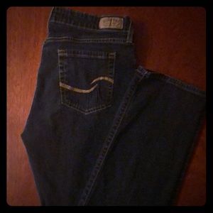 Levi’s signature mid rise straight